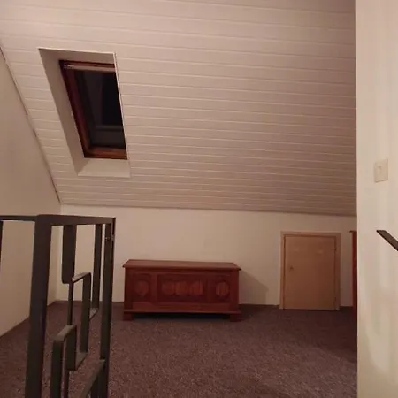 Apartment Mit Bad, Prima Aussicht! *